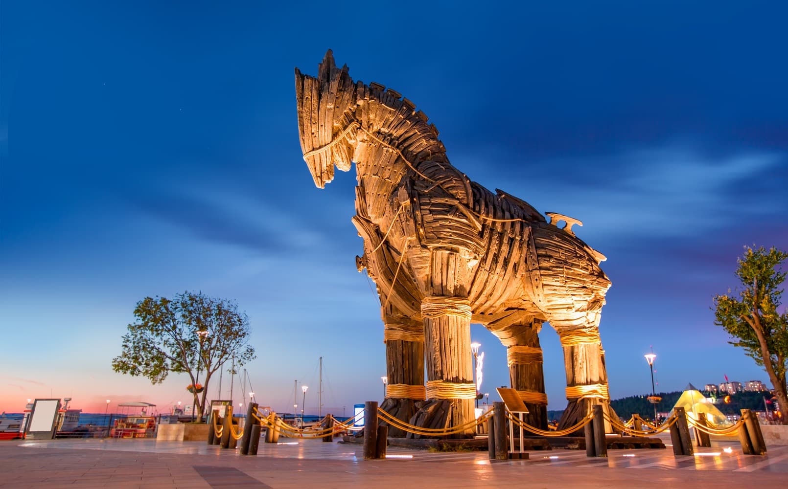 Istanbul: Troy Guided Bus Tour with Ferry Tickets & Lunch - 4