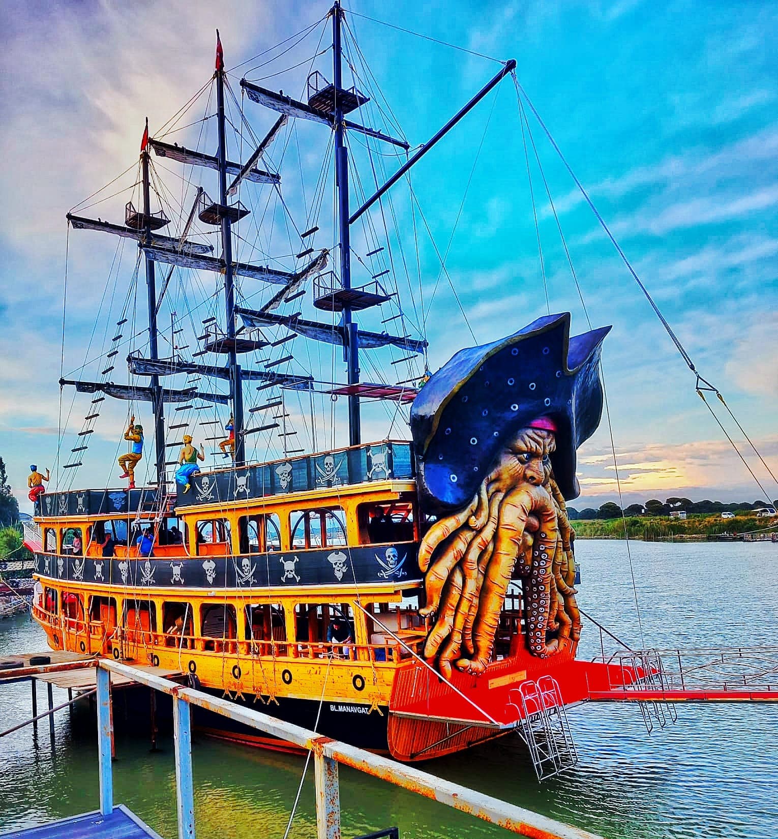 Antalya: Pirate Ship & Waterfalls Adventure incl. Lunch - 2