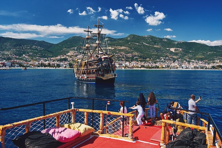 Product image for Alanya Pirate Boat with Lunch and Drinks