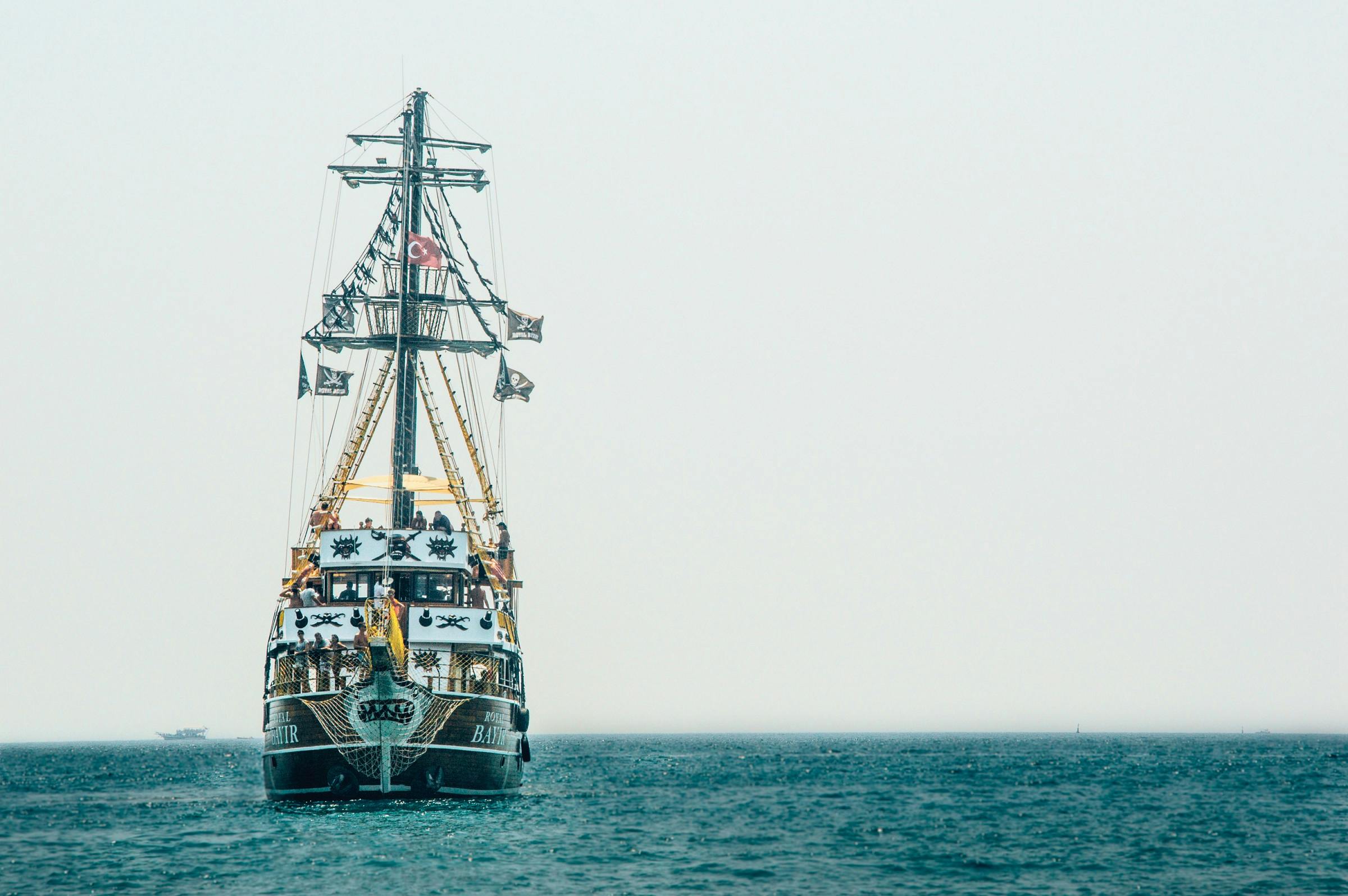 Kemer Pirate Boat Trip with Free Transfer from Antalya