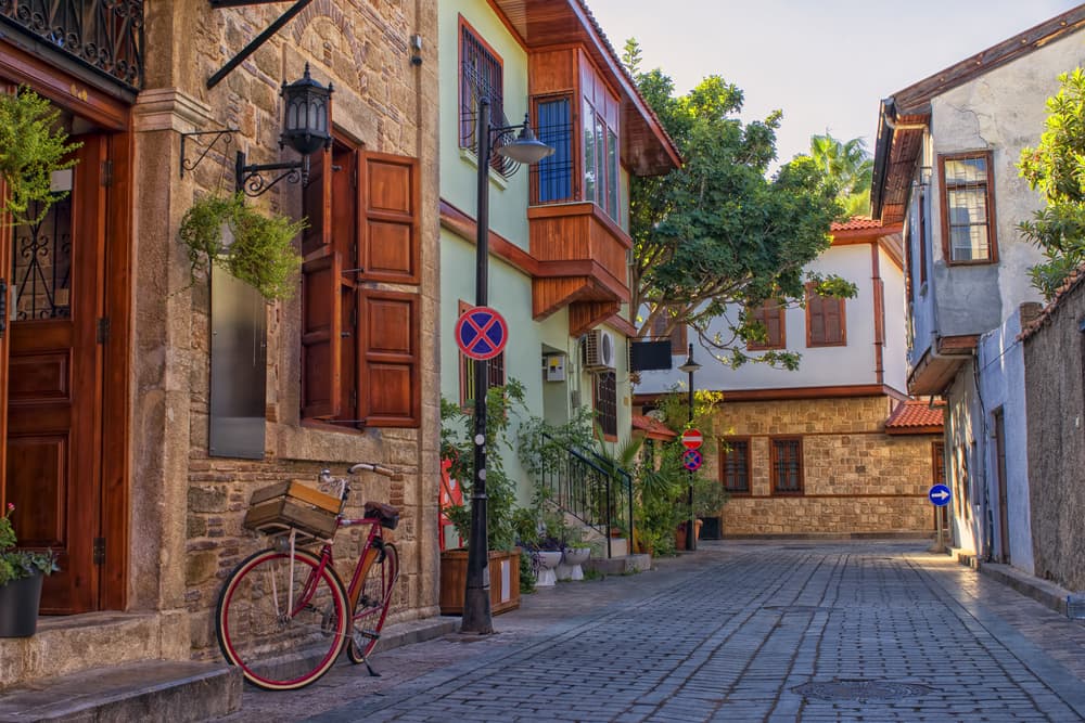 Antalya: Old Town Walking Tour incl. Turkish Tea and Baklava - 6