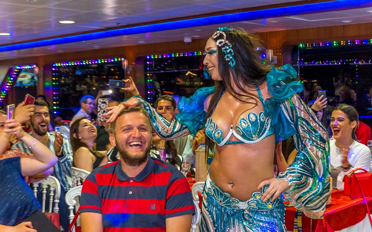 Istanbul: Bosphorus Dinner Cruise Incl. Drinks with Transfer - 4