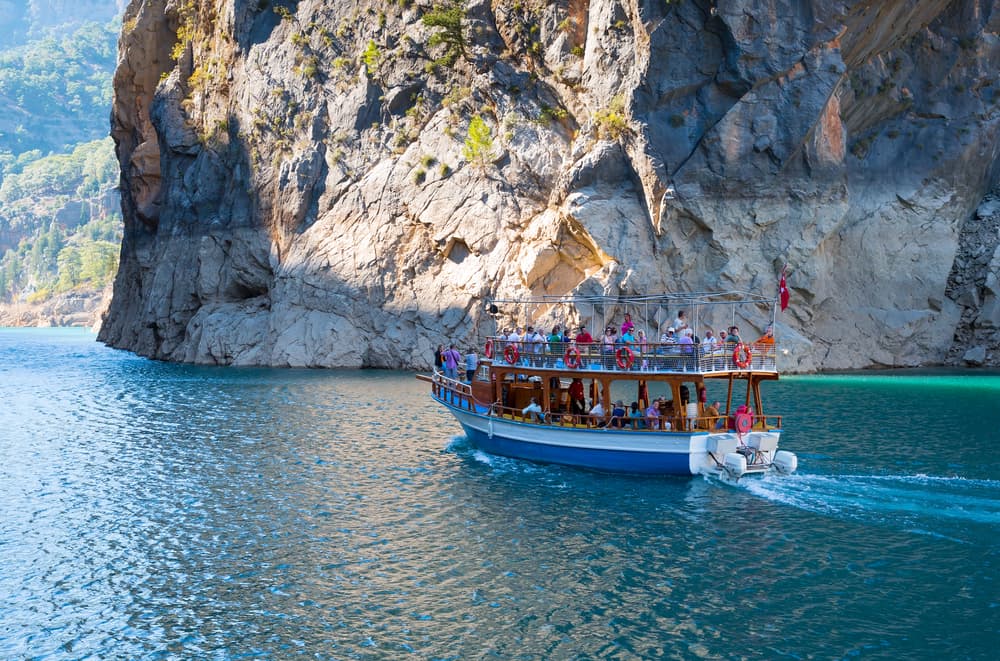 Green Canyon Jeep and Boat Tour with Lunch