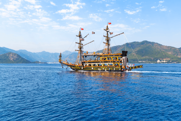 Marmaris: Pirate Boat Trip with Meal, Drinks and Transfer 3