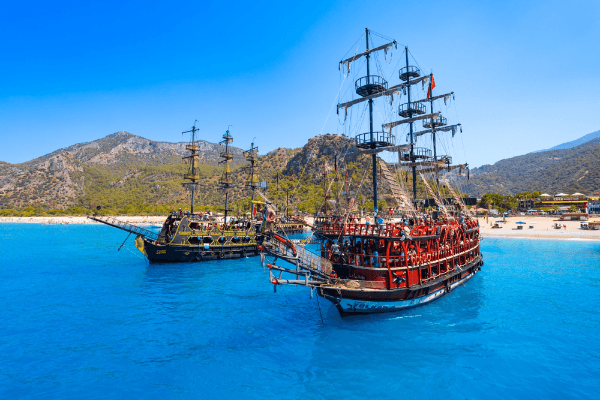 12 Island Sailing Trip with Lunch and Hotel Pickup 2