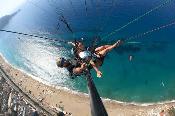 Alanya: Tandem Paragliding Experience Over Cleopatra Beach